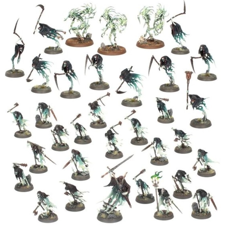 Avant-garde: Hantenuits | Jeux et Trolleries | Spécialiste des jeux de société, jeux de cartes et wargames